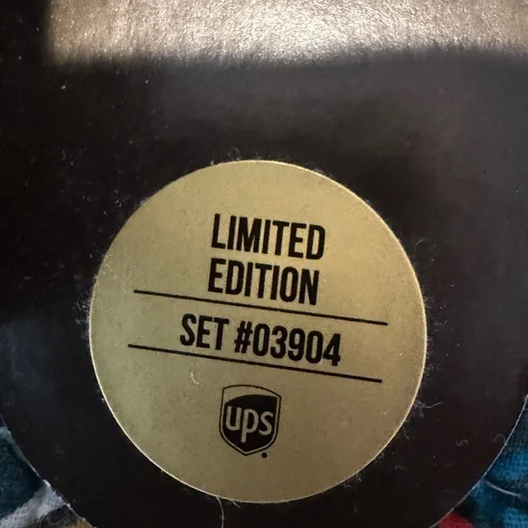Taylor Swift Reputation UPS Truck Box Set - Picture 2 of 5